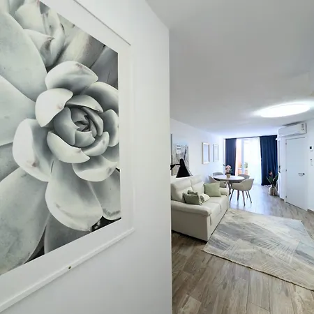 - Sol Espanol Apartment *